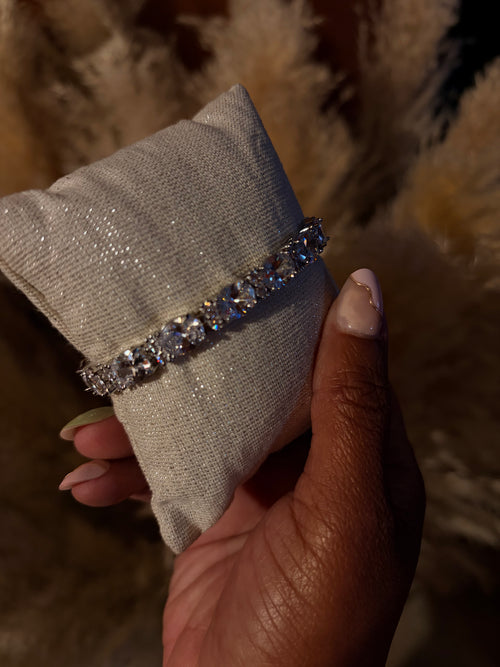 Glow Girl Luxe Bracelet